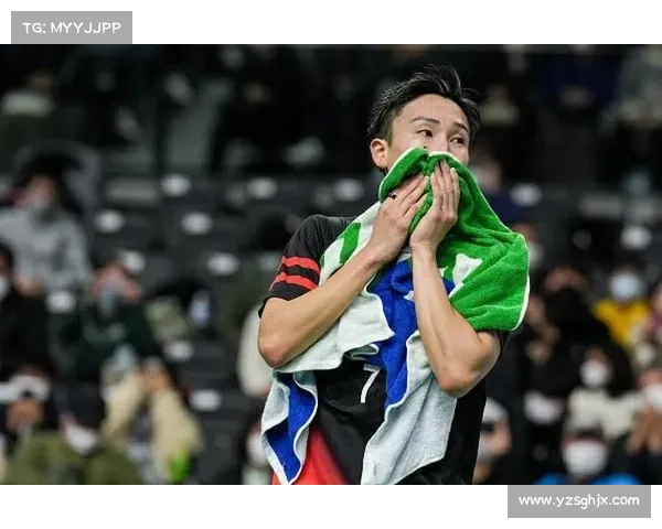 印度公开赛观众冲入赛场与桃田贤斗自拍引发风波遭驱逐处理