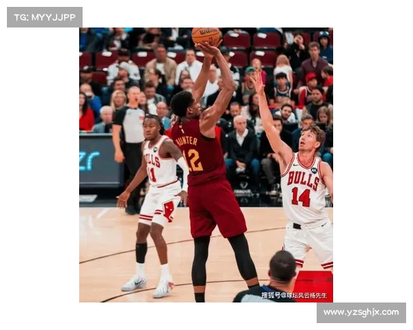 米切尔与亨特双枪火力全开半场轰进五记三分合砍二十九分助球队占先机